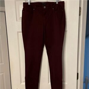 NWT Women’s White House Black Market
Saint Honore Jeans Size 10